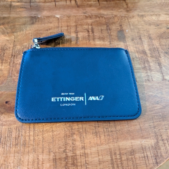 ANA First Class Amenity Kit / Pouch by ETTINGER LONDON (Navy) - Picture 5 of 9